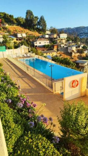 Ocean View & Pool Family Apartment 4P